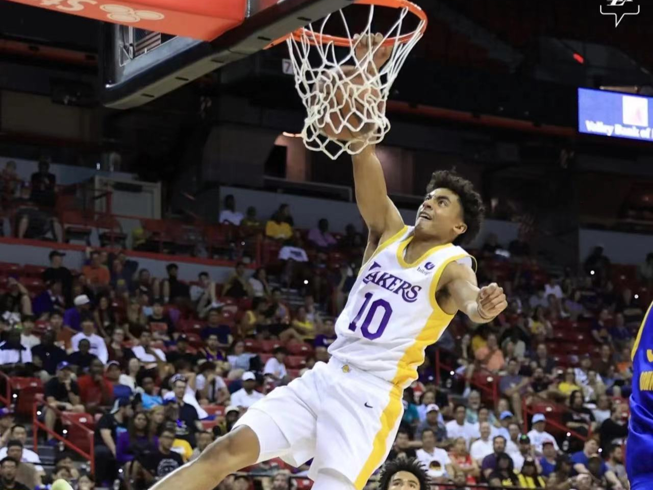 星空体育下载意大利杯赛程吃紧,布鲁克林篮网今夜豪取连胜,目标明确,轮换策略成焦点的简单介绍